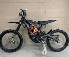 BRANDNEUE SURRON ELEKTRO-DIRTBIKES 2023