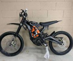 BRANDNEUE SURRON ELEKTRO-DIRTBIKES 2023